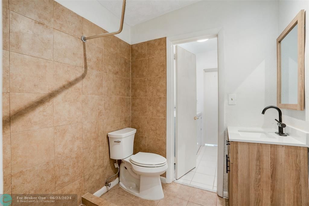 待售: $656,500 (4 贝兹, 2 浴室, 1418 平方英尺)