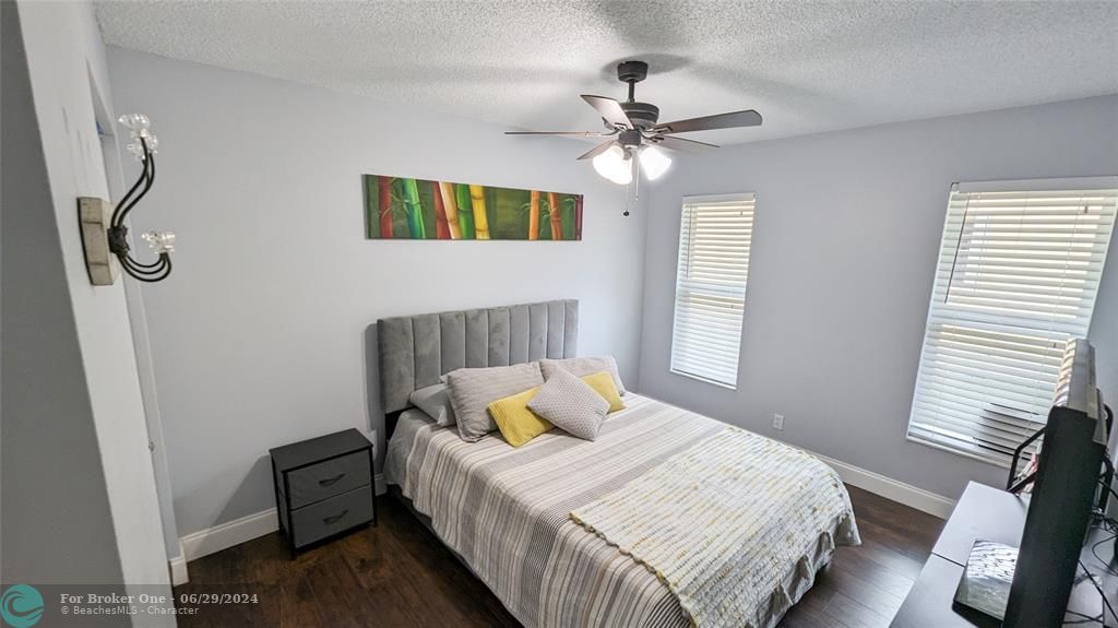 Active With Contract: $565,000 (3 beds, 2 baths, 1687 Square Feet)