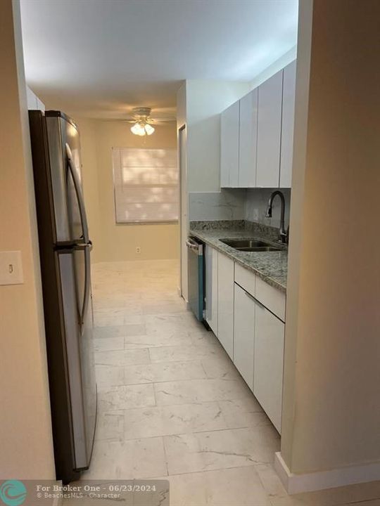 For Rent: $2,200 (2 beds, 2 baths, 1196 Square Feet)