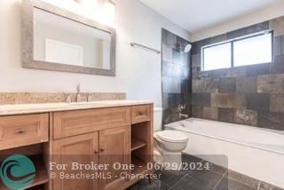 For Rent: $2,300 (2 beds, 2 baths, 1186 Square Feet)