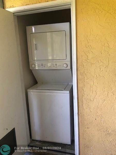 Recently Rented: $2,000 (2 beds, 2 baths, 0 Square Feet)