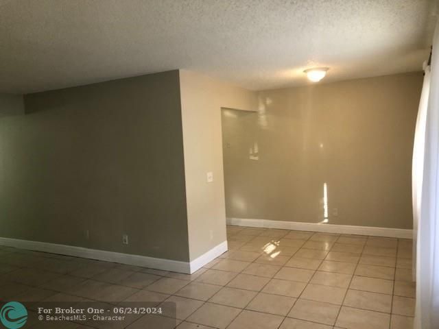 Active With Contract: $2,000 (2 beds, 2 baths, 0 Square Feet)