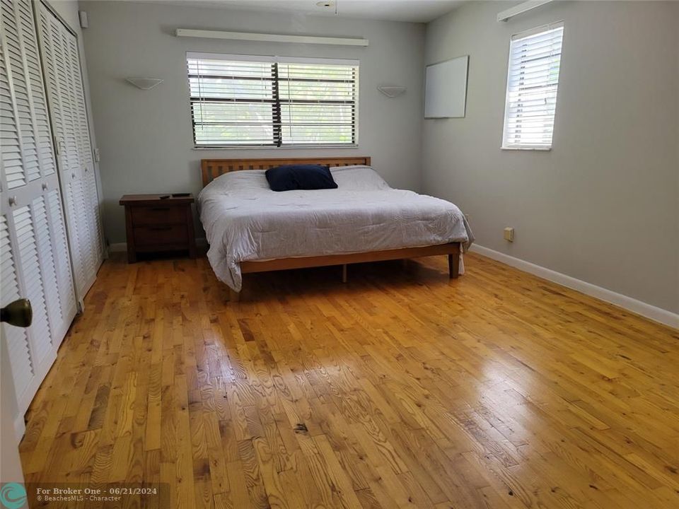 For Rent: $3,200 (2 beds, 2 baths, 1204 Square Feet)