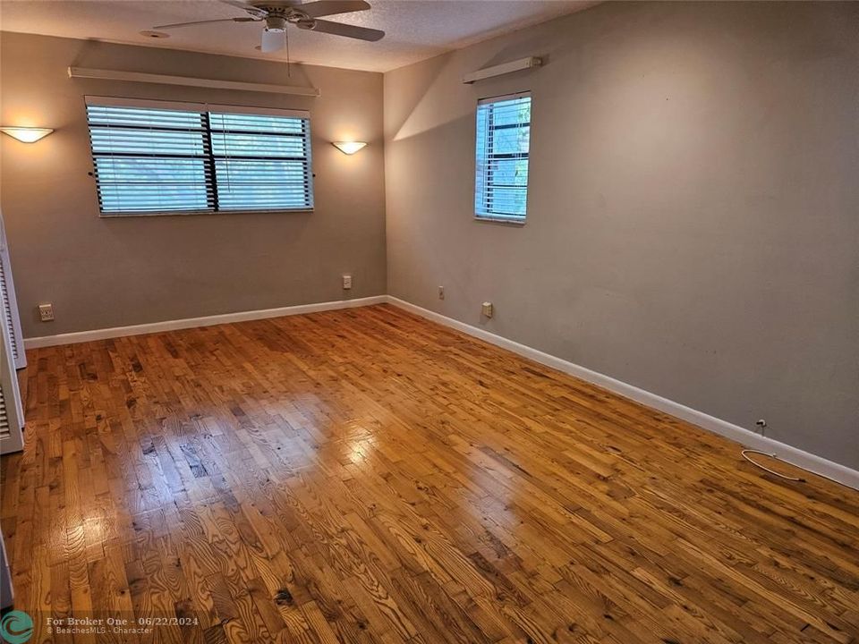 For Rent: $3,200 (2 beds, 2 baths, 1204 Square Feet)