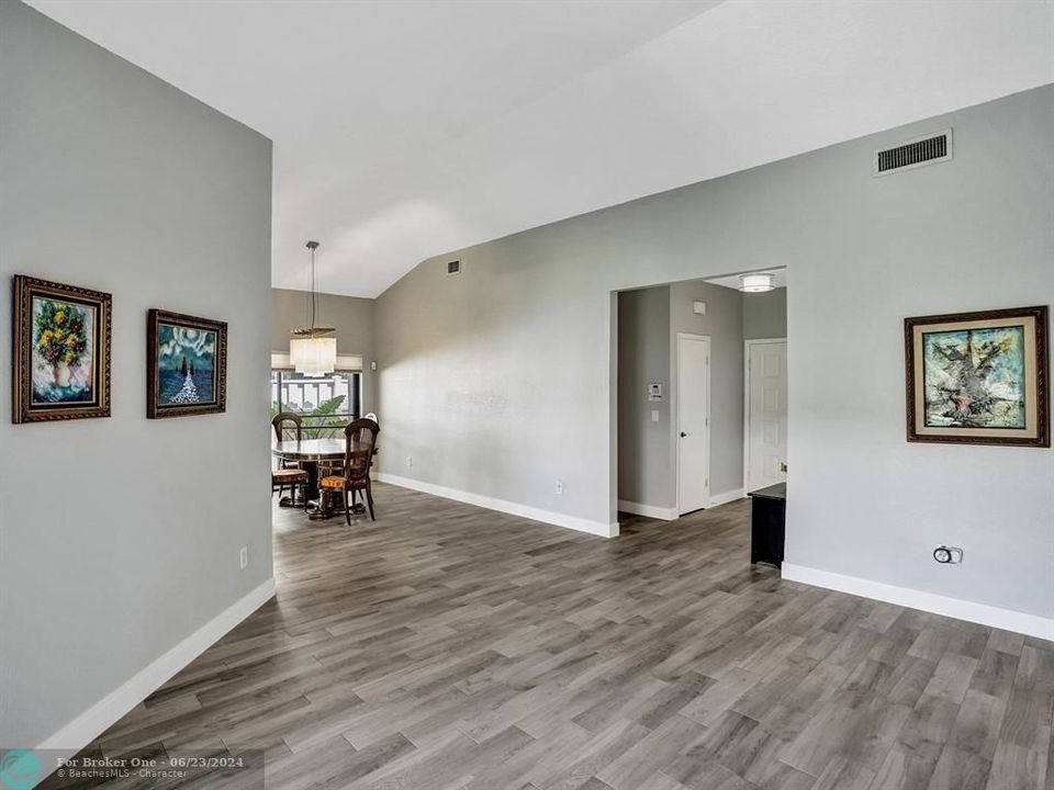 Active With Contract: $650,000 (3 beds, 2 baths, 1843 Square Feet)