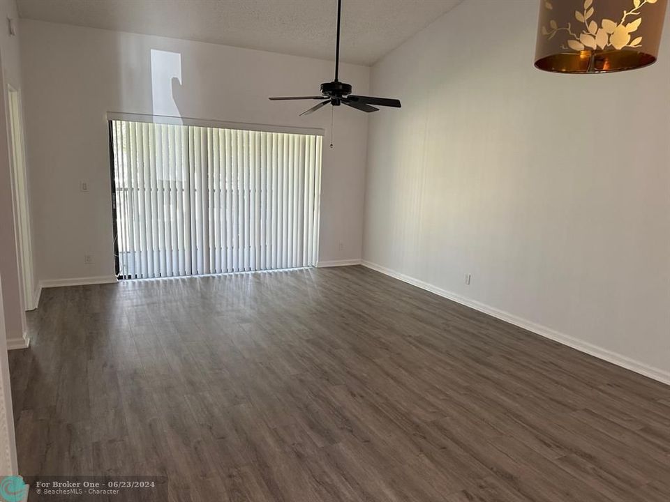 For Rent: $2,200 (2 beds, 2 baths, 1150 Square Feet)