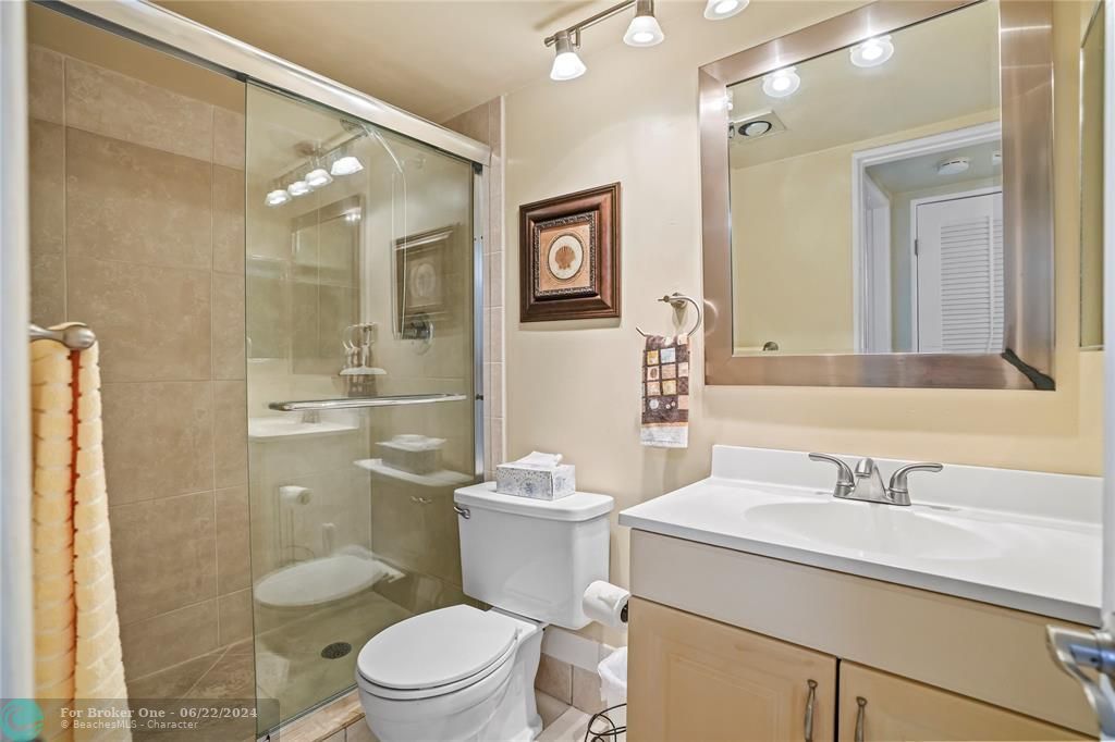 待售: $238,000 (2 贝兹, 2 浴室, 970 平方英尺)