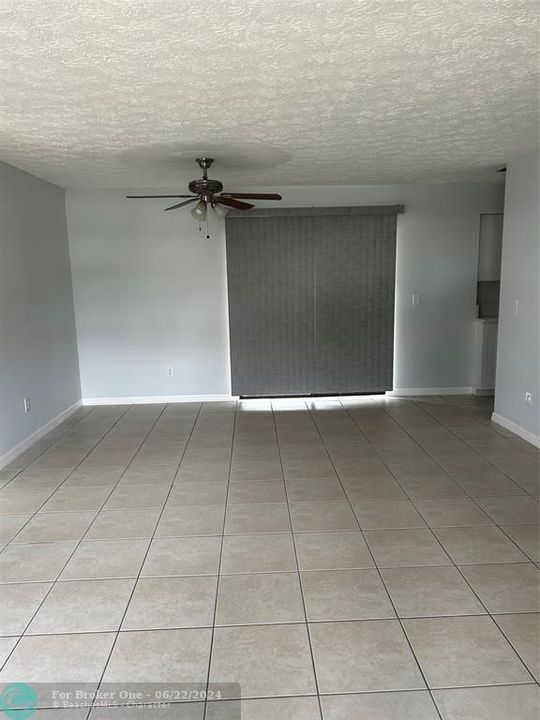 For Rent: $2,100 (2 beds, 2 baths, 924 Square Feet)