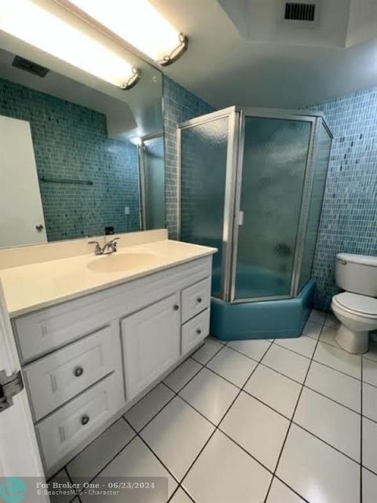 出租: $2,495 (2 贝兹, 2 浴室, 6560 平方英尺)