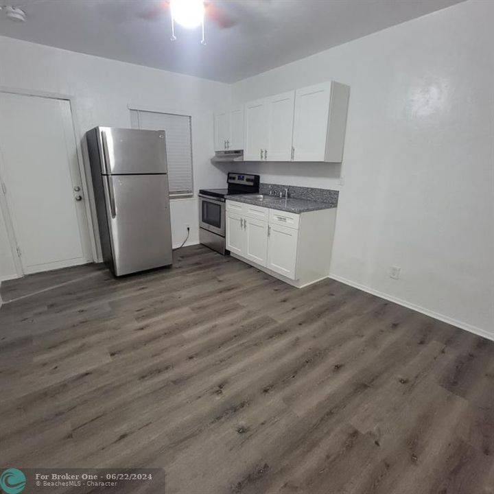 For Rent: $1,450 (0 beds, 1 baths, 400 Square Feet)