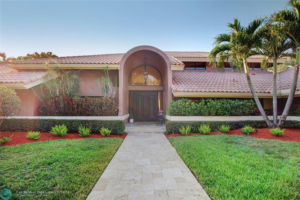 For Sale: $1,799,999 (5 beds, 4 baths, 4909 Square Feet)