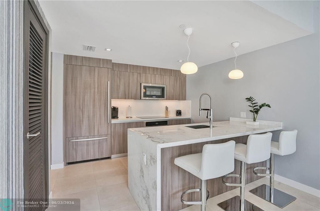 Active With Contract: $6,500 (2 beds, 2 baths, 1488 Square Feet)