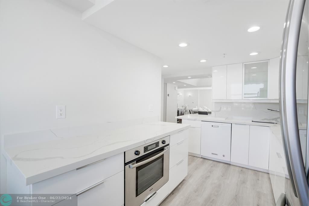 For Sale: $1,249,000 (2 beds, 2 baths, 1435 Square Feet)