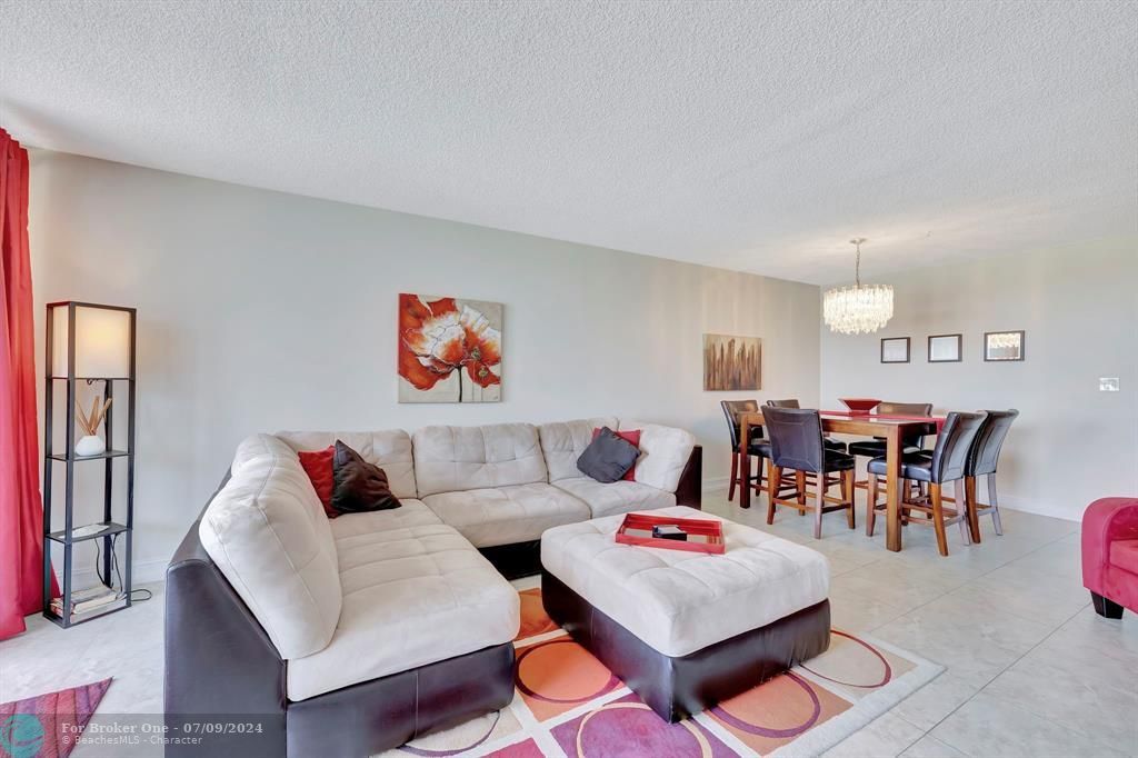 Recently Sold: $239,000 (2 beds, 2 baths, 1150 Square Feet)