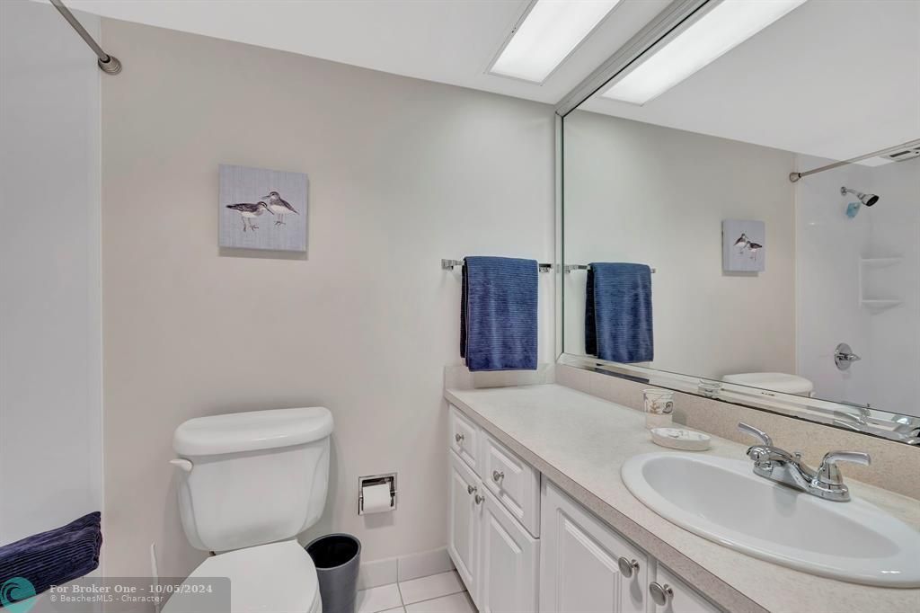 Active With Contract: $239,000 (2 beds, 2 baths, 1150 Square Feet)