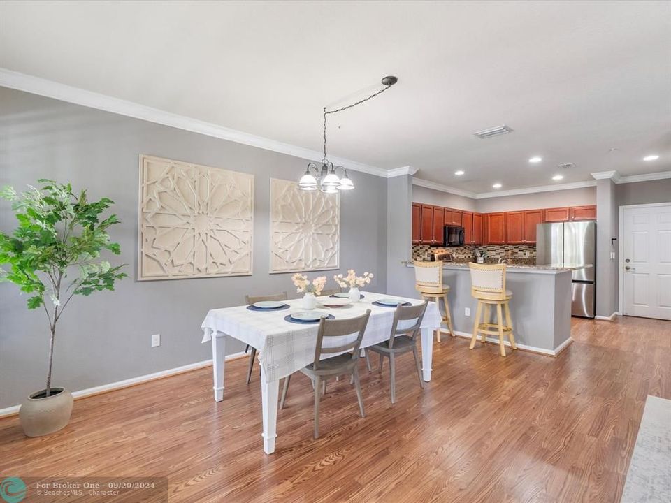 Recently Sold: $490,000 (3 beds, 2 baths, 1768 Square Feet)