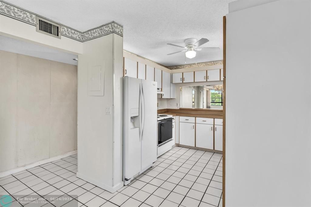 For Sale: $185,000 (2 beds, 2 baths, 1255 Square Feet)