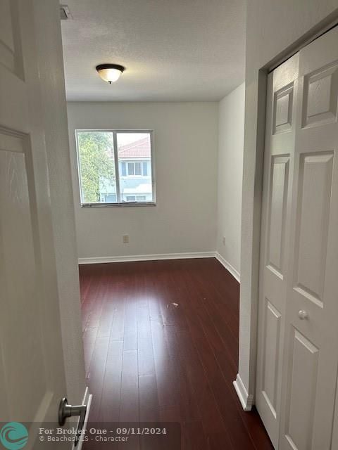 For Rent: $2,400 (3 beds, 2 baths, 1744 Square Feet)