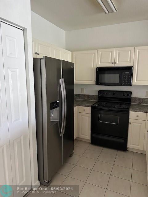 For Rent: $2,400 (3 beds, 2 baths, 1744 Square Feet)