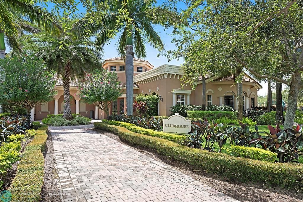 For Sale: $1,095,000 (4 beds, 4 baths, 2463 Square Feet)