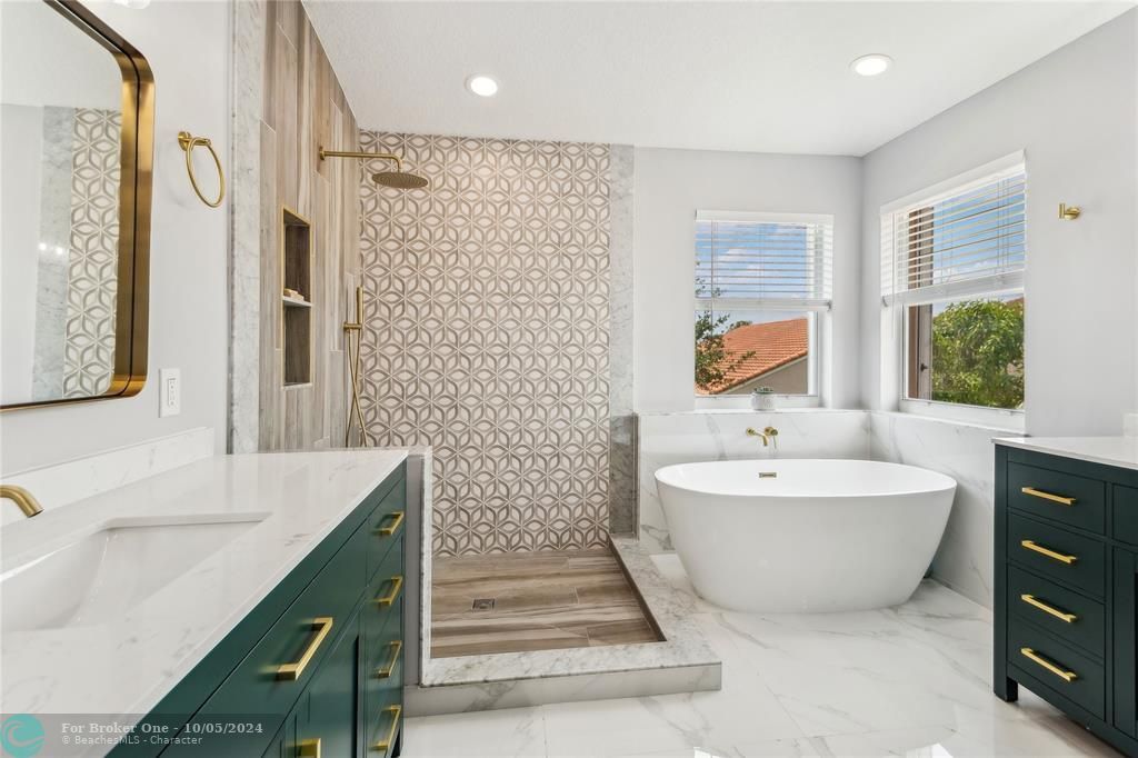 Recently Sold: $860,000 (5 beds, 3 baths, 2742 Square Feet)