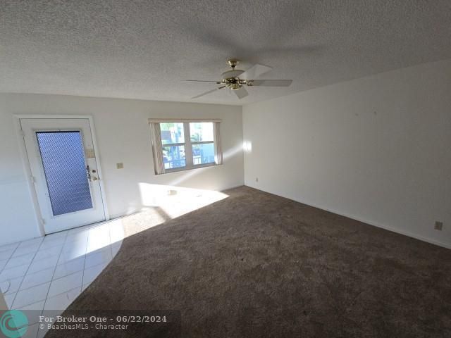 For Sale: $125,000 (2 beds, 2 baths, 920 Square Feet)