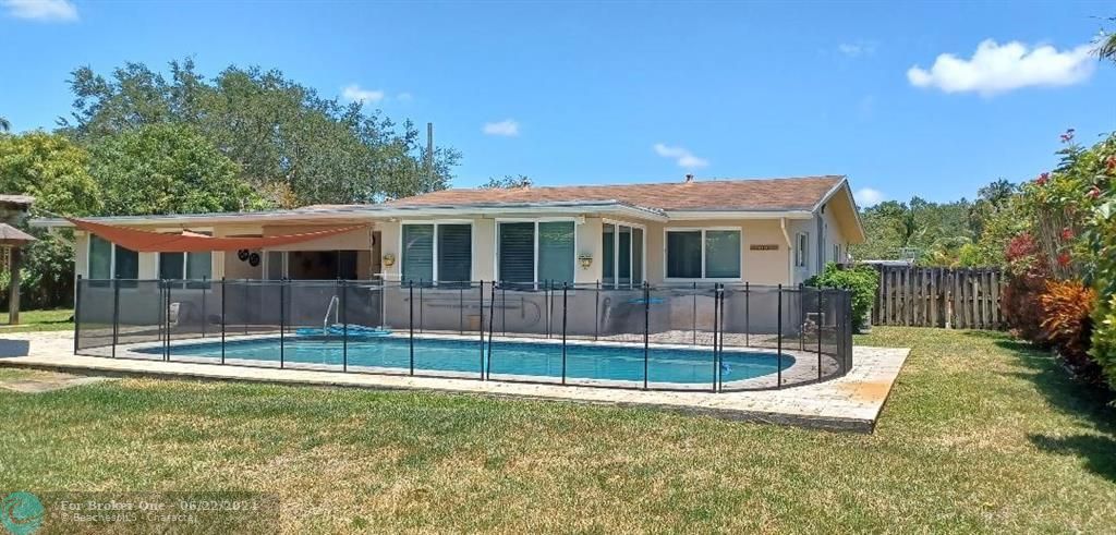 Active With Contract: $639,900 (3 beds, 2 baths, 1742 Square Feet)