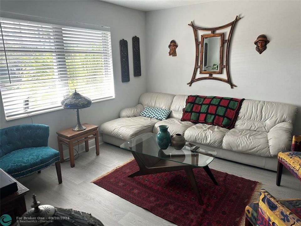 Recently Rented: $1,795 (1 beds, 1 baths, 750 Square Feet)