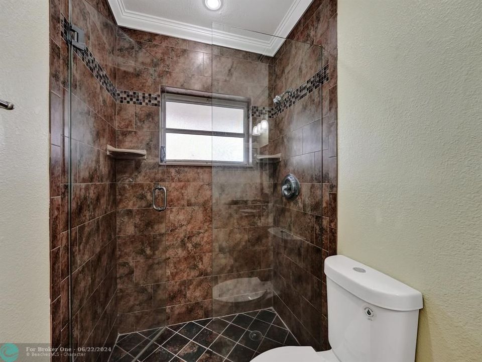 For Sale: $232,500 (2 beds, 2 baths, 1179 Square Feet)