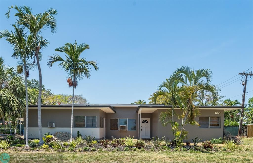 For Sale: $1,950,000 (4 beds, 3 baths, 2615 Square Feet)