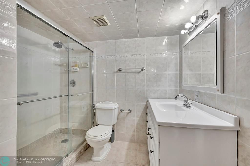 В аренду: $1,750 (1 спален, 1 ванн, 850 Квадратных фут)