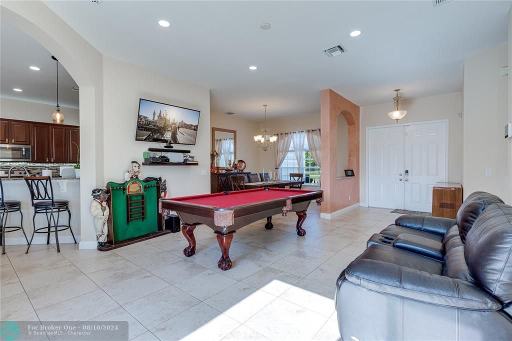 For Sale: $479,000 (4 beds, 3 baths, 2358 Square Feet)