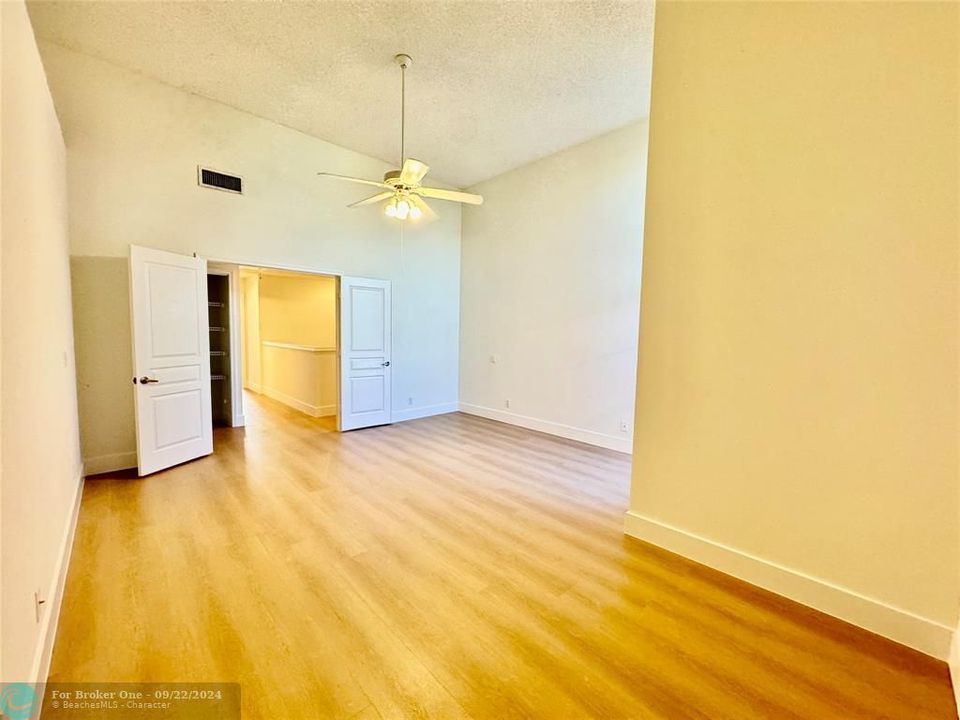 For Rent: $3,900 (3 beds, 2 baths, 1719 Square Feet)