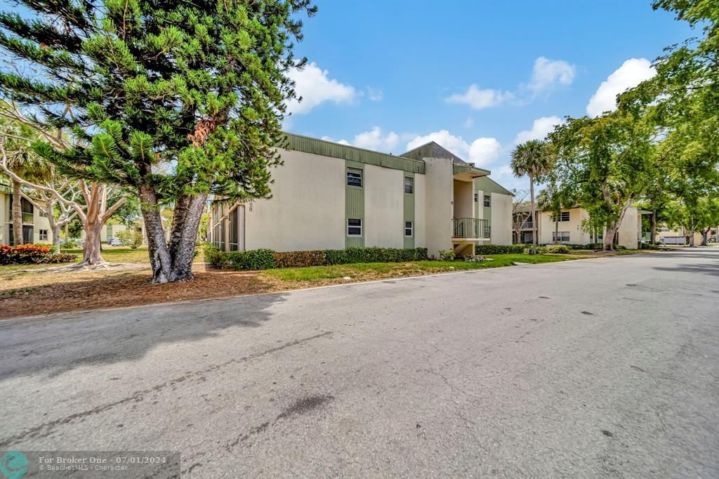 Active With Contract: $175,000 (2 beds, 1 baths, 850 Square Feet)