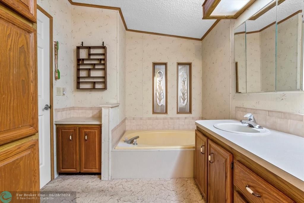 待售: $168,500 (2 贝兹, 2 浴室, 1428 平方英尺)