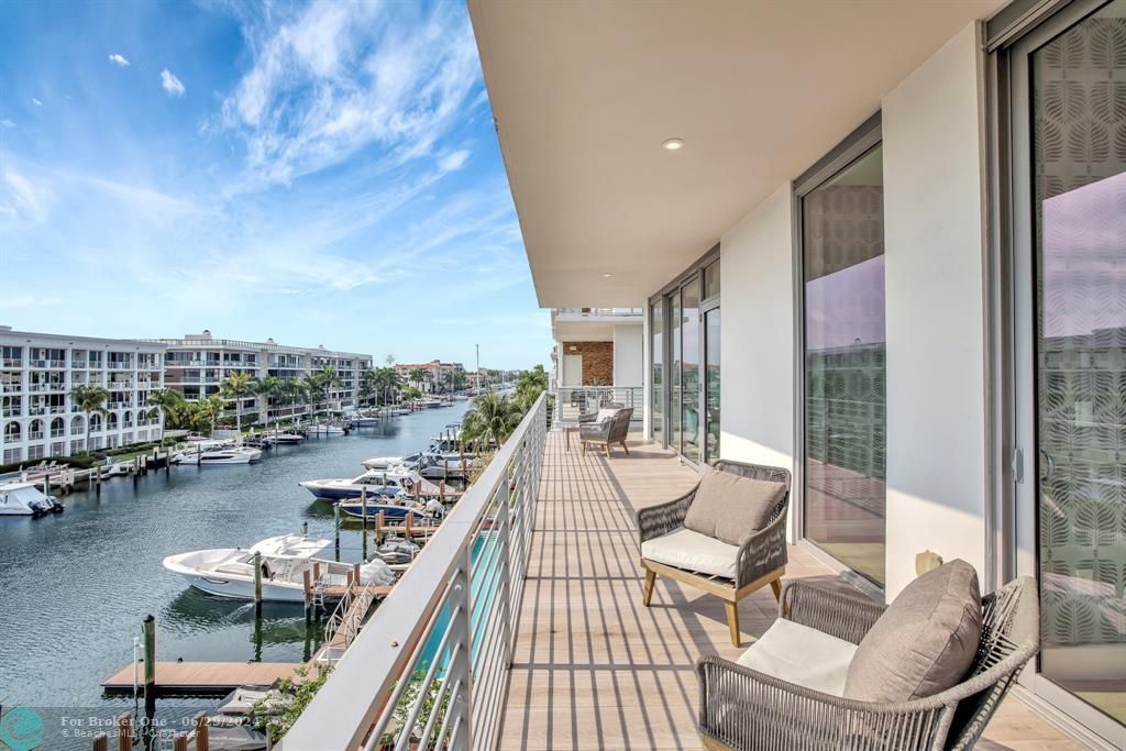 For Sale: $2,495,000 (3 beds, 3 baths, 2531 Square Feet)