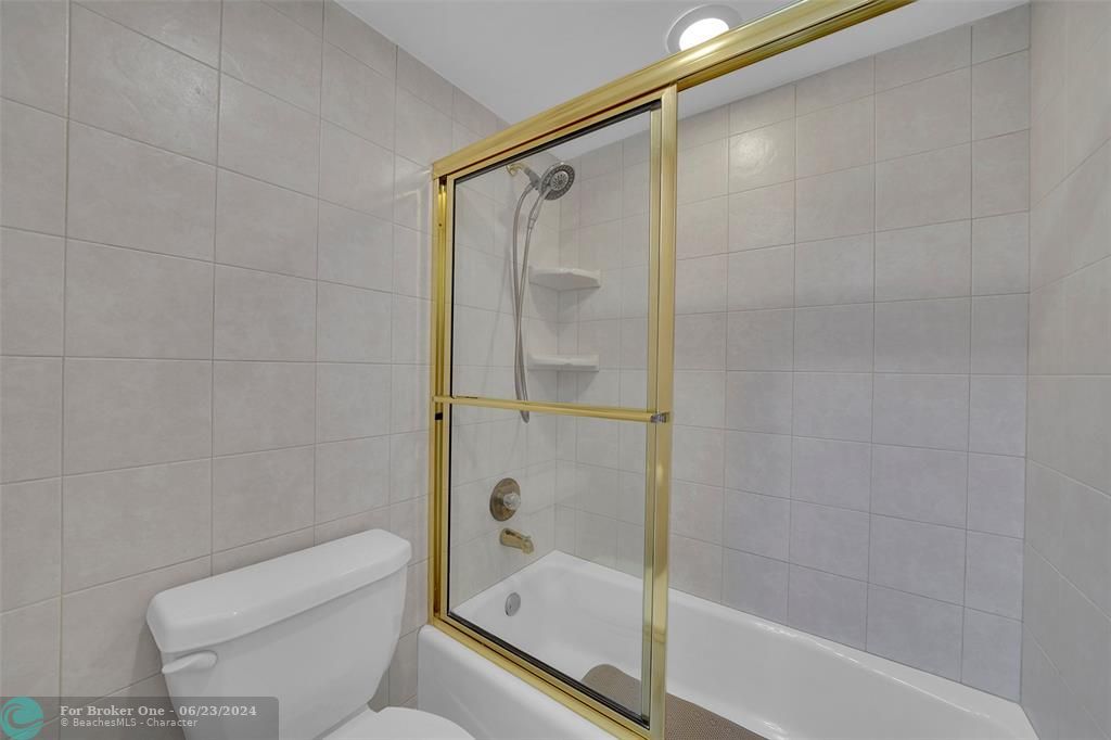 待售: $674,900 (2 贝兹, 2 浴室, 1498 平方英尺)