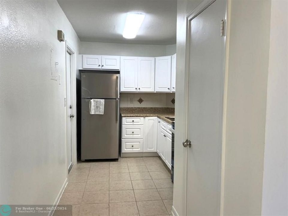For Sale: $175,000 (1 beds, 1 baths, 750 Square Feet)