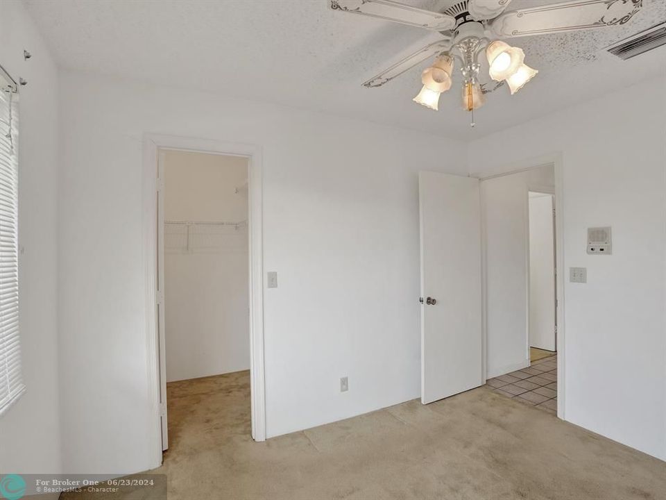 Active With Contract: $550,000 (3 beds, 2 baths, 1530 Square Feet)