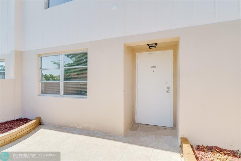 Recently Sold: $319,999 (3 beds, 2 baths, 1590 Square Feet)