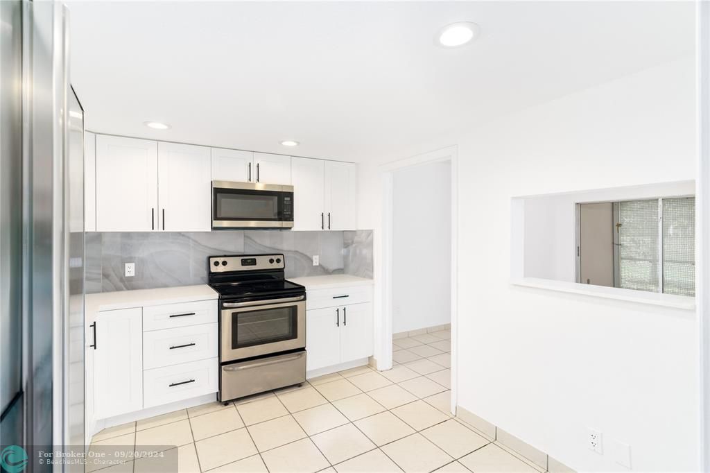 Recently Sold: $319,999 (3 beds, 2 baths, 1590 Square Feet)