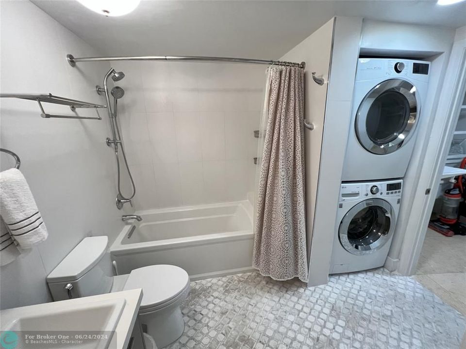 出租: $2,900 (1 贝兹, 1 浴室, 821 平方英尺)