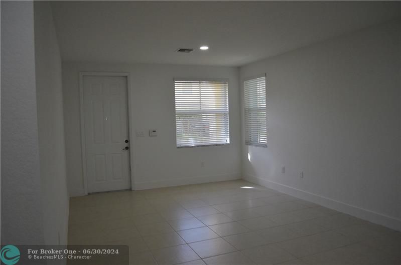 Recently Rented: $3,500 (4 beds, 2 baths, 2138 Square Feet)