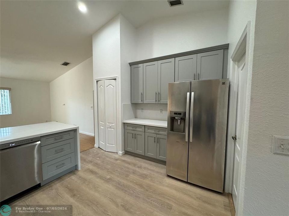 For Rent: $4,000 (4 beds, 2 baths, 2166 Square Feet)