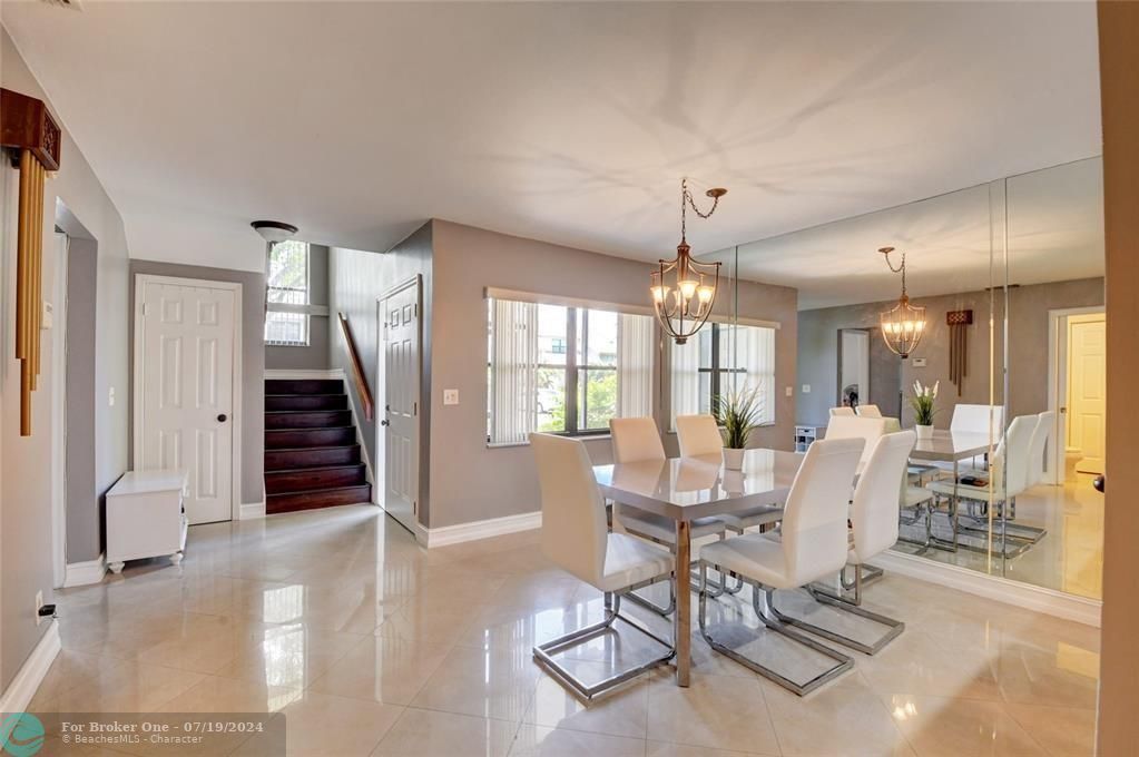Active With Contract: $3,250 (3 beds, 2 baths, 1587 Square Feet)