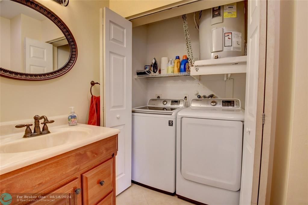 Active With Contract: $3,250 (3 beds, 2 baths, 1587 Square Feet)