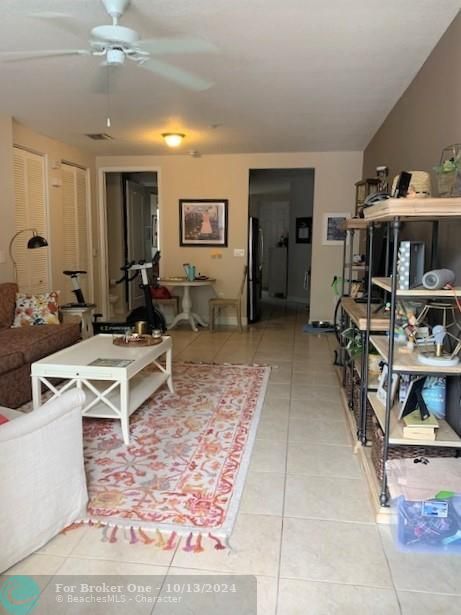 For Rent: $2,000 (1 beds, 1 baths, 762 Square Feet)