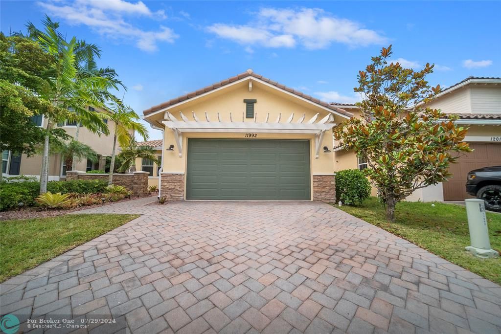 Active With Contract: $699,900 (4 beds, 2 baths, 2094 Square Feet)