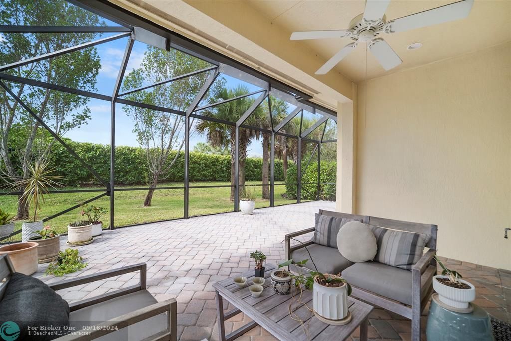 Active With Contract: $699,900 (4 beds, 2 baths, 2094 Square Feet)