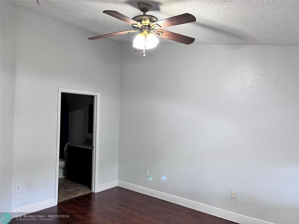For Rent: $3,200 (3 beds, 2 baths, 0 Square Feet)